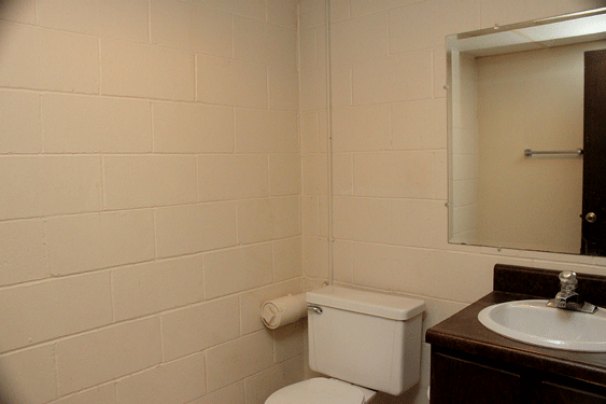 Lower Level Half-Bath Lower Level Half-Bath