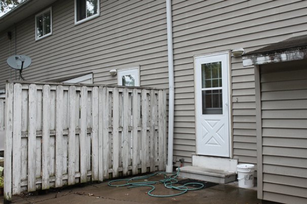 Patio & Back Door to Kitchen Patio & Back Door to Kitchen