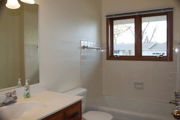 Full Bathroom (main floor)