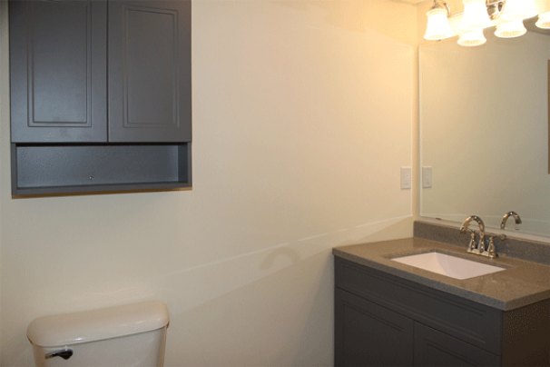 Full Bathroom (lower level)