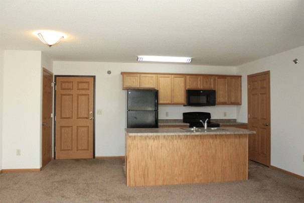 Kitchen & Dining Area