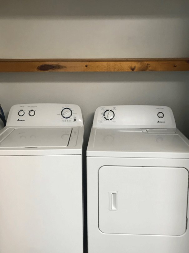 Laundry Closet with Washer/Dryer