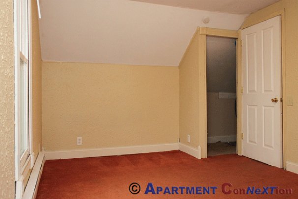 Bedroom 3 Closet