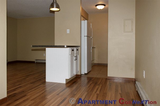 Snack Bar Counter & Dinette Area