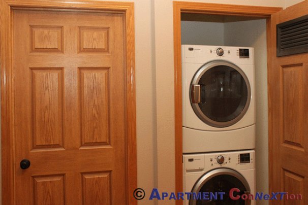 Washer/Dryer (on bedroom upper level)