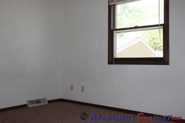 Bedroom 2 (Upper Level