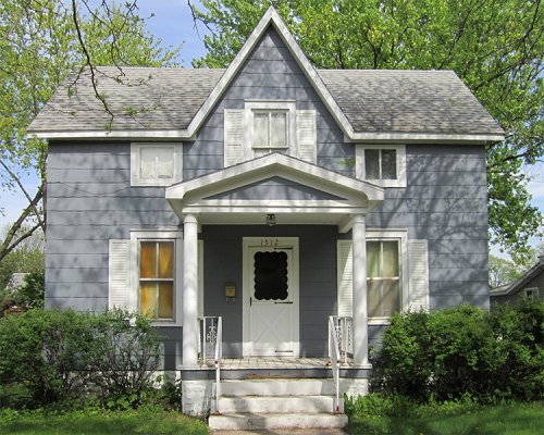 1512 Charles Street La Crosse