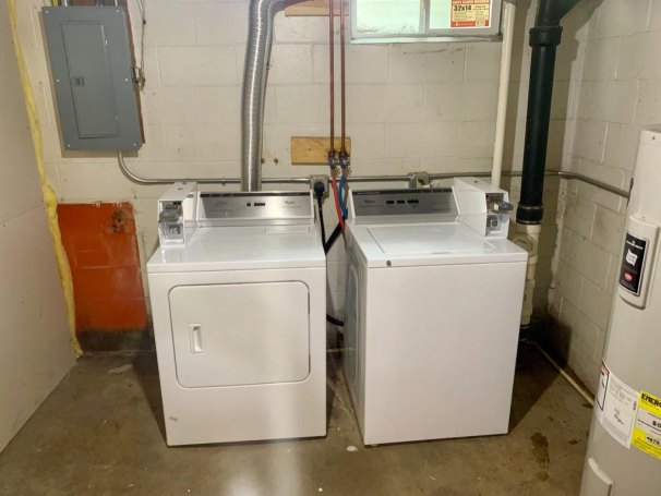 Washer / Dryer in Basement