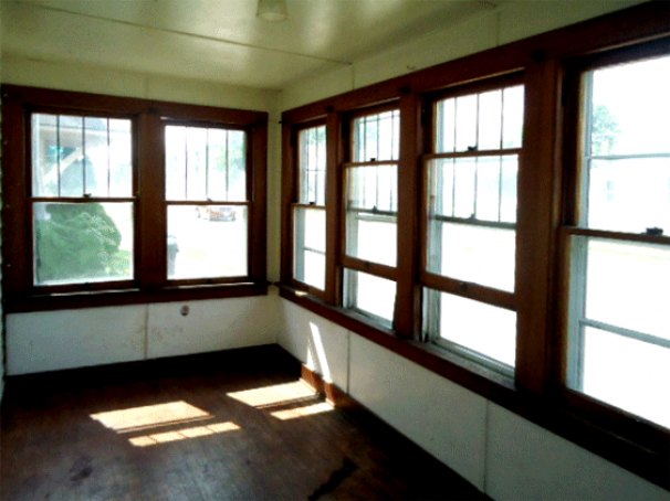 Enclosed Porch / Sun Room