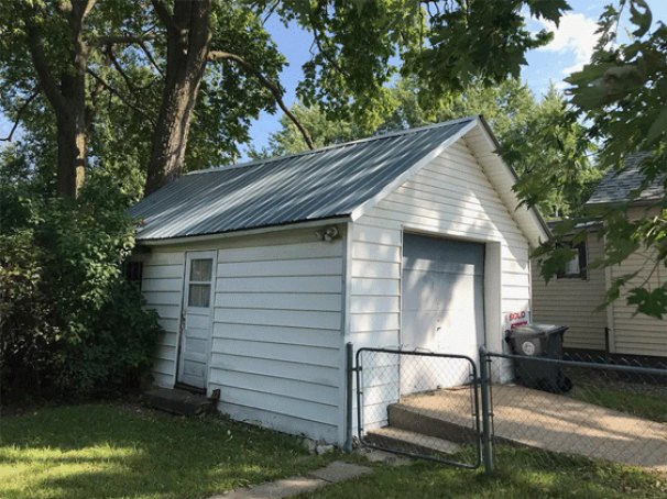 Fenced Yard