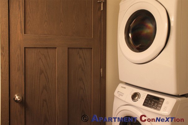 Washer/Dryer (in Bathroom)
