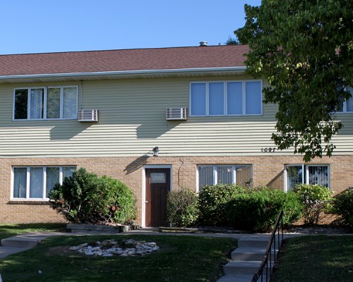 1097 Oakview Drive St Charles MN