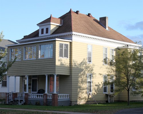 908 Main Street La Crosse