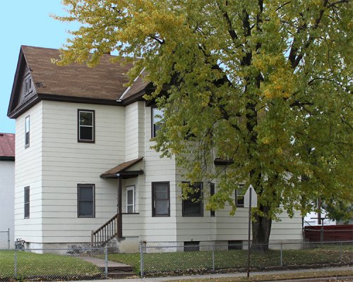 933 7th Street South La Crosse