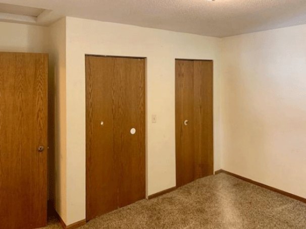 Bedroom 1 (double closets)