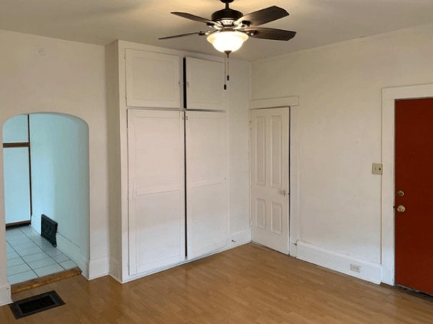 Living / Sleeping Room