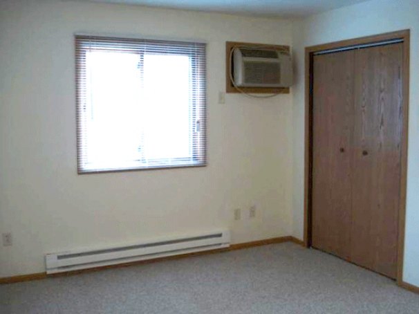 Living / Sleeping Room