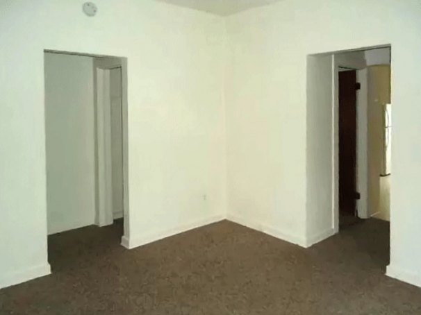 Living / Sleeping Room