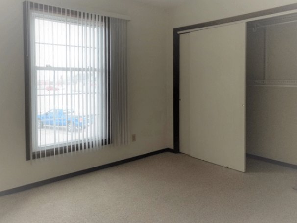 Queen Bedroom