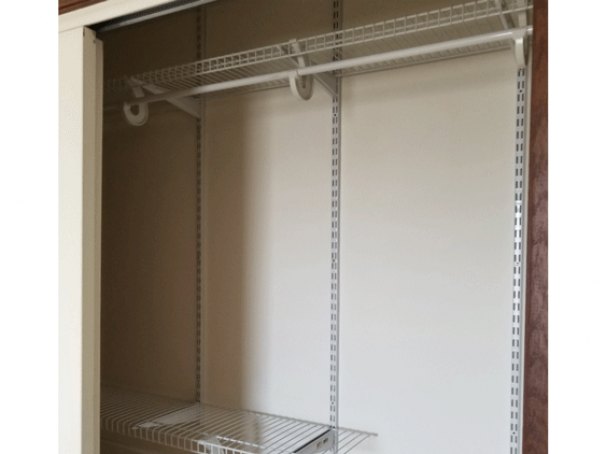Queen Bedroom Ample Closet