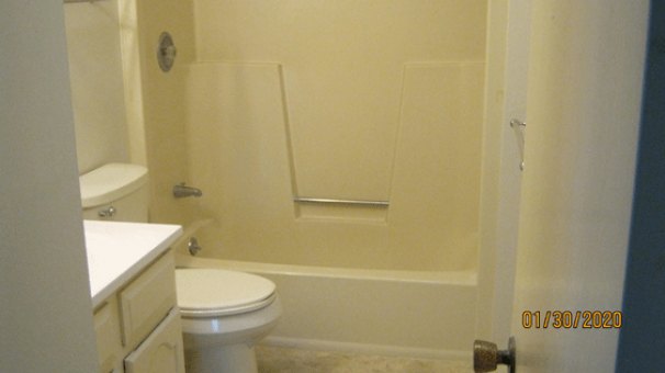 Bathroom with Full Tub/Shower