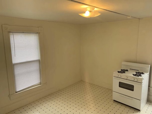 Kitchen & Dinette Area