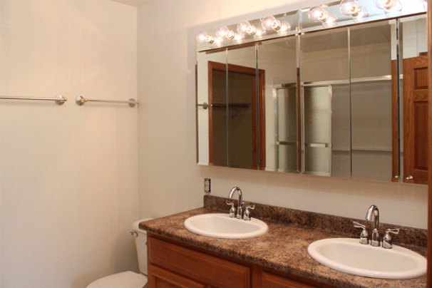 Bedroom 1 Bathroomj