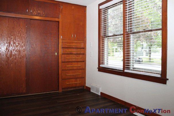 Bedroom 3 or Den/Study/Office