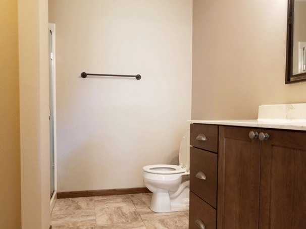 2nd Floor Bathroom