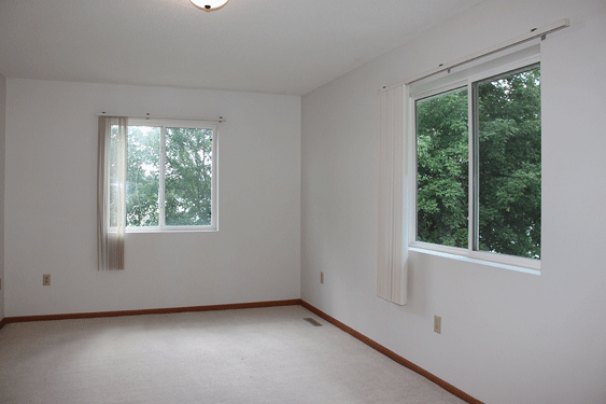 Super Queen Size Bedroom 2 (Upper Level)