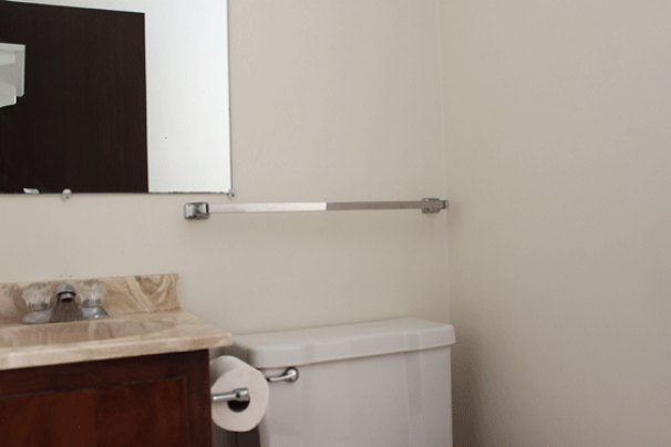 Full Bathroom 2 (Lower)