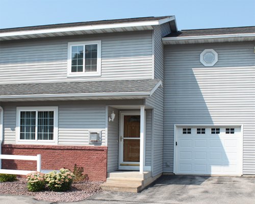 806 Cedar Drive La Crescent MN