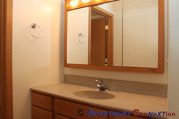 Upper Hallway Extra Vanity & Sink