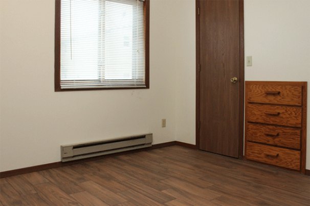 Queen Bedroom 2