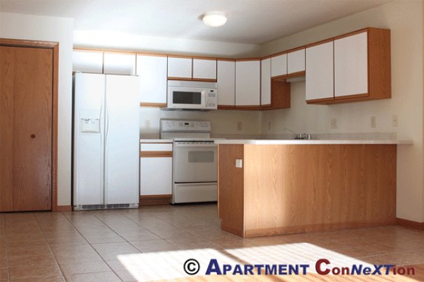 Kitchen, Dining & Snack Bar Counter