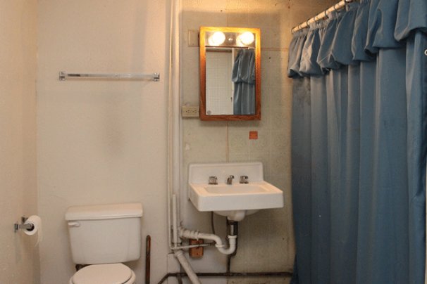 Bathroom 2 (Lower Level)